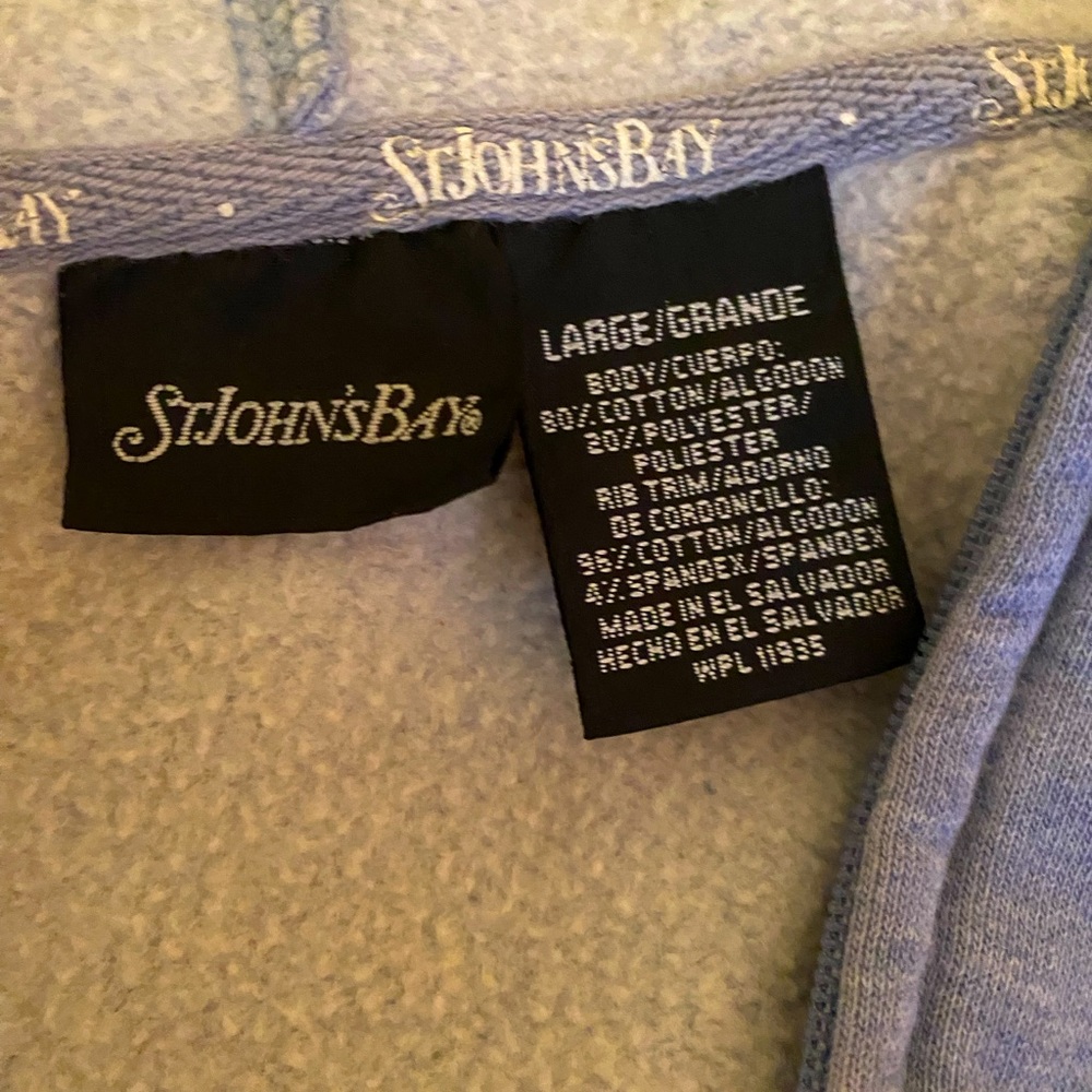 🚨gray/blue zip up🚨